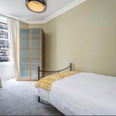 Spacious & Comfortable 3 Bedroom Apartment - Near City Centre - Free Parking Available - Sleeps Up To 5 Guests Edinburgh Exterior foto